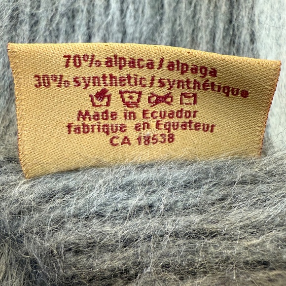 Pokoloko Artisan Alpaca Scarf 🇪🇨– Grey, Blue & Cream Striped, Made in Ecuador - Picture 8 of 8